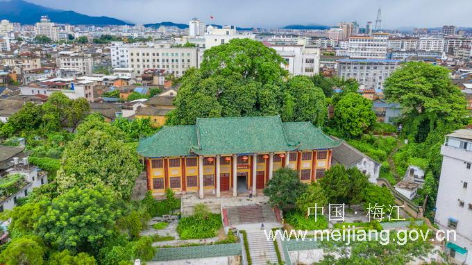 1929年10月25日，红四军大部队进抵梅城大浪口，随即直捣北门祖庙，抢占了金山顶，胜利攻占粤东重镇——梅城（上网）.jpg