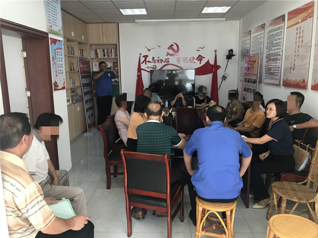 G1332.jpg