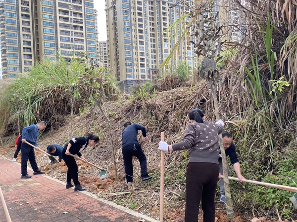 3月4日到金山街道福长村义务植树活动.jpg