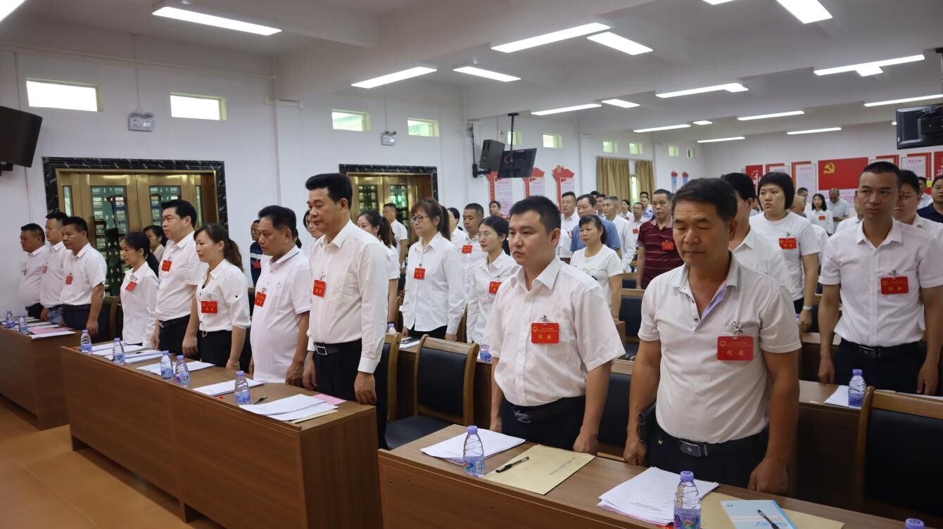 （通讯稿）踔厉笃行启新程，奋楫争先谱新篇——西阳镇第十七届人民代表大会第五次会议胜利召开.docx_5