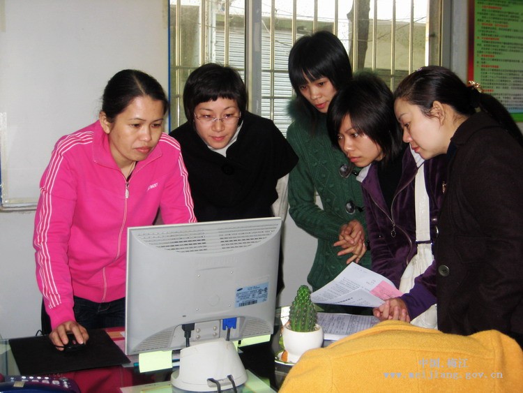 点击图片查看详情 怎么查当地人口_一行人查看当地古井-保靖县人民政府门户网站 工作动态